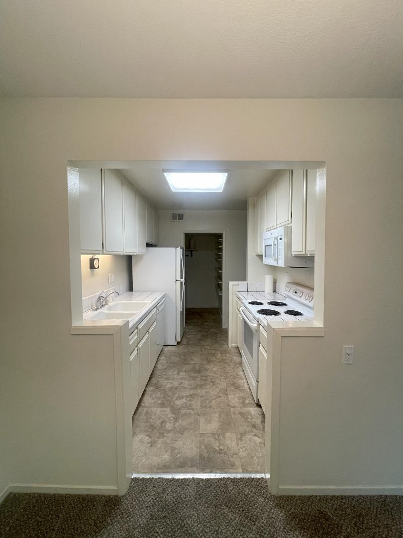 3316 Brittan Avenue 12, San Carlos