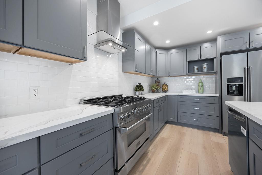 3040 Hoover Street, Redwood City