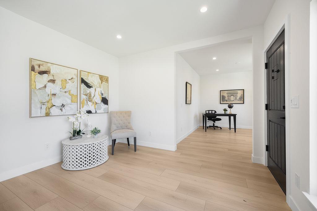 3040 Hoover Street, Redwood City