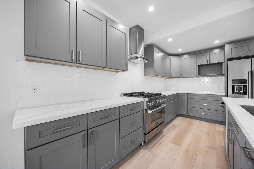 3040 Hoover Street, Redwood City