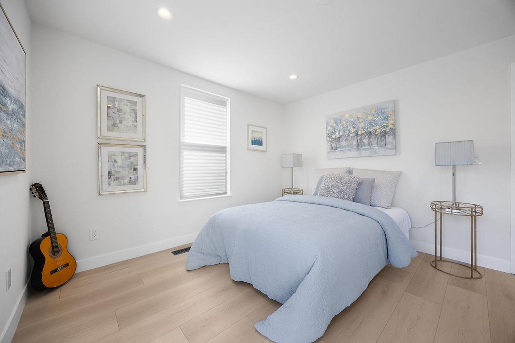3040 Hoover Street, Redwood City