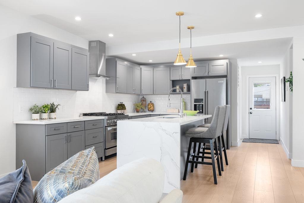 3040 Hoover Street, Redwood City