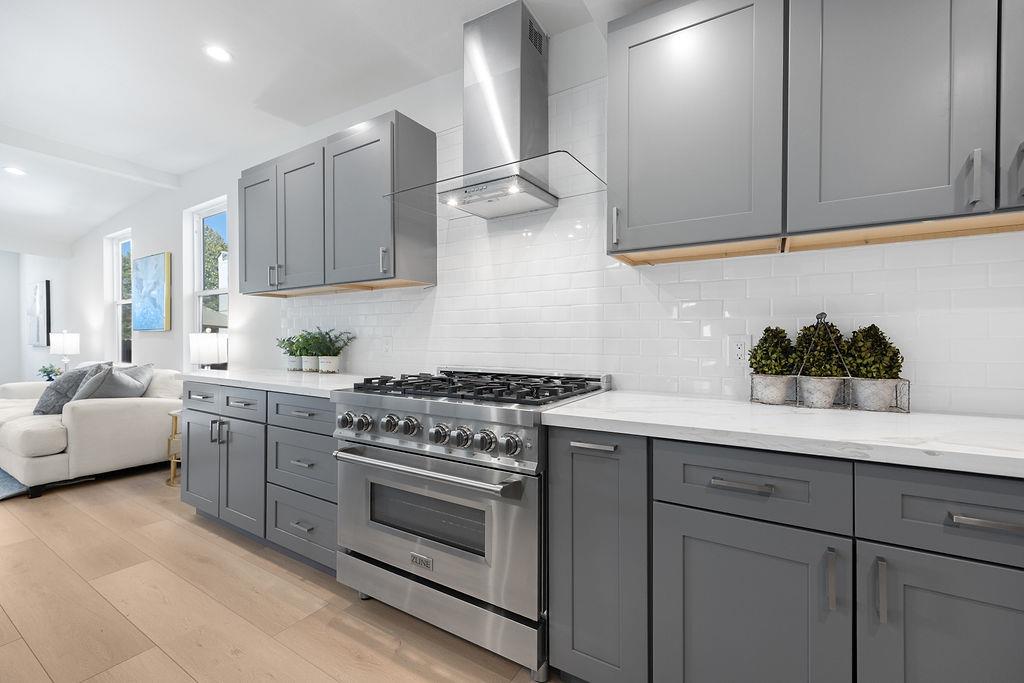 3040 Hoover Street, Redwood City
