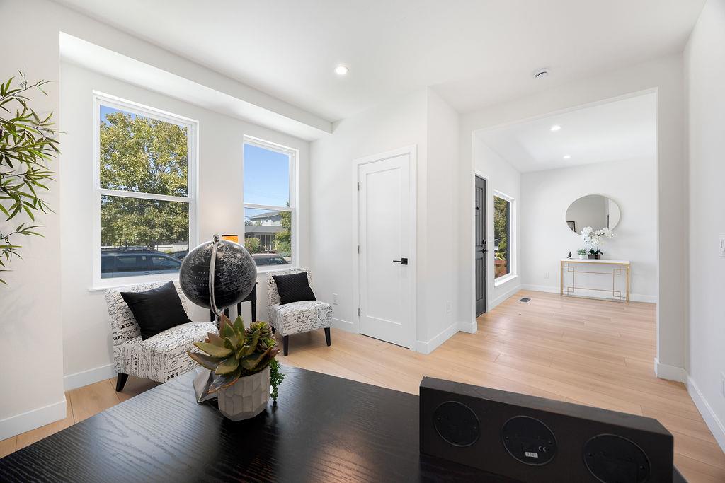 3040 Hoover Street, Redwood City