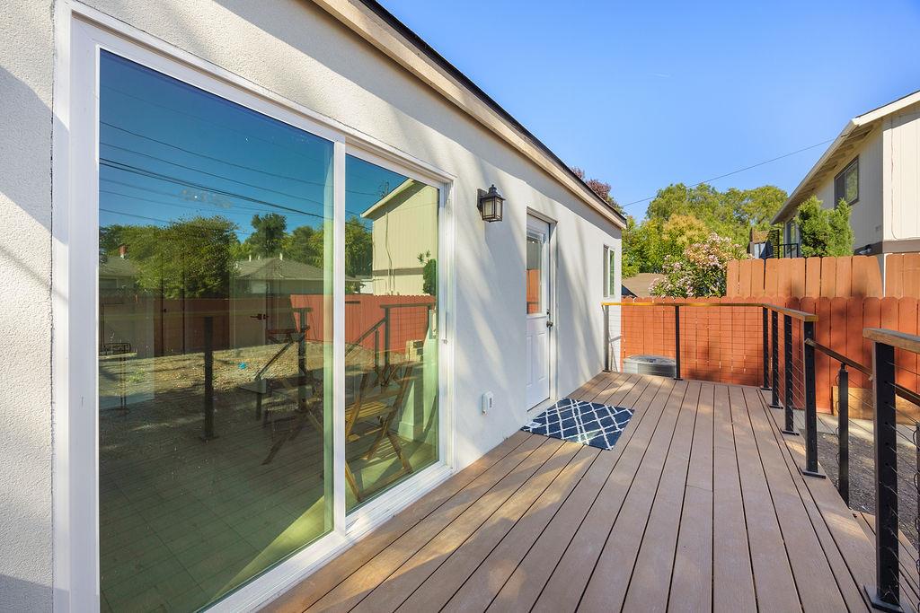 3040 Hoover Street, Redwood City