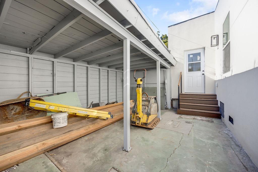 3040 Hoover Street, Redwood City