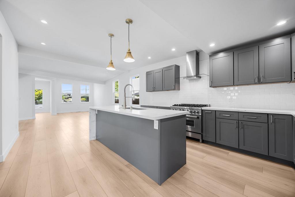 3040 Hoover Street, Redwood City