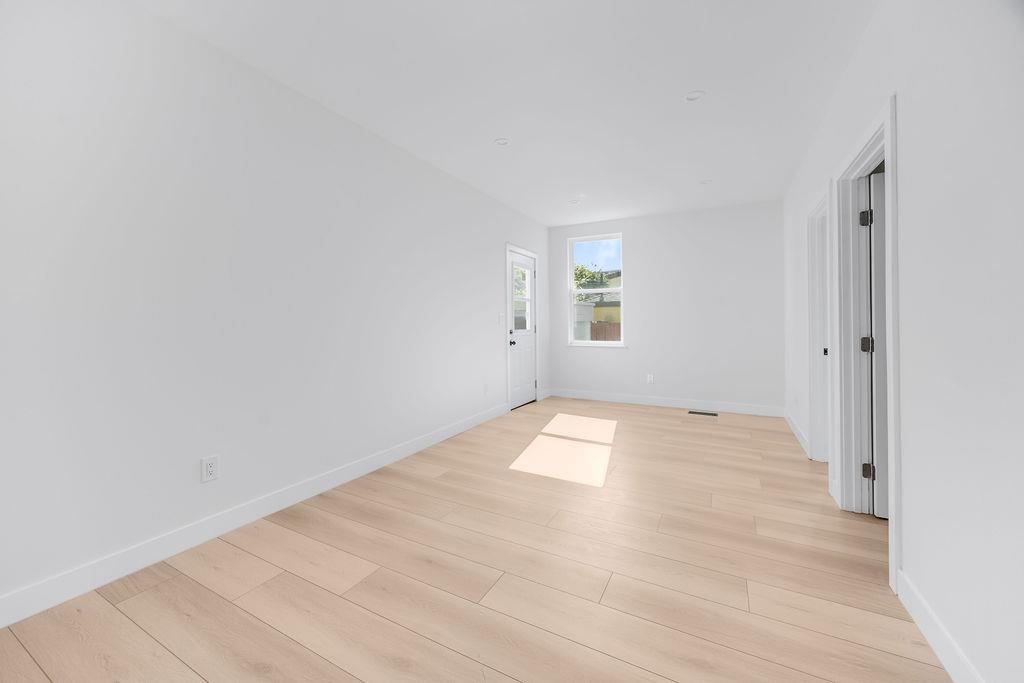 3040 Hoover Street, Redwood City