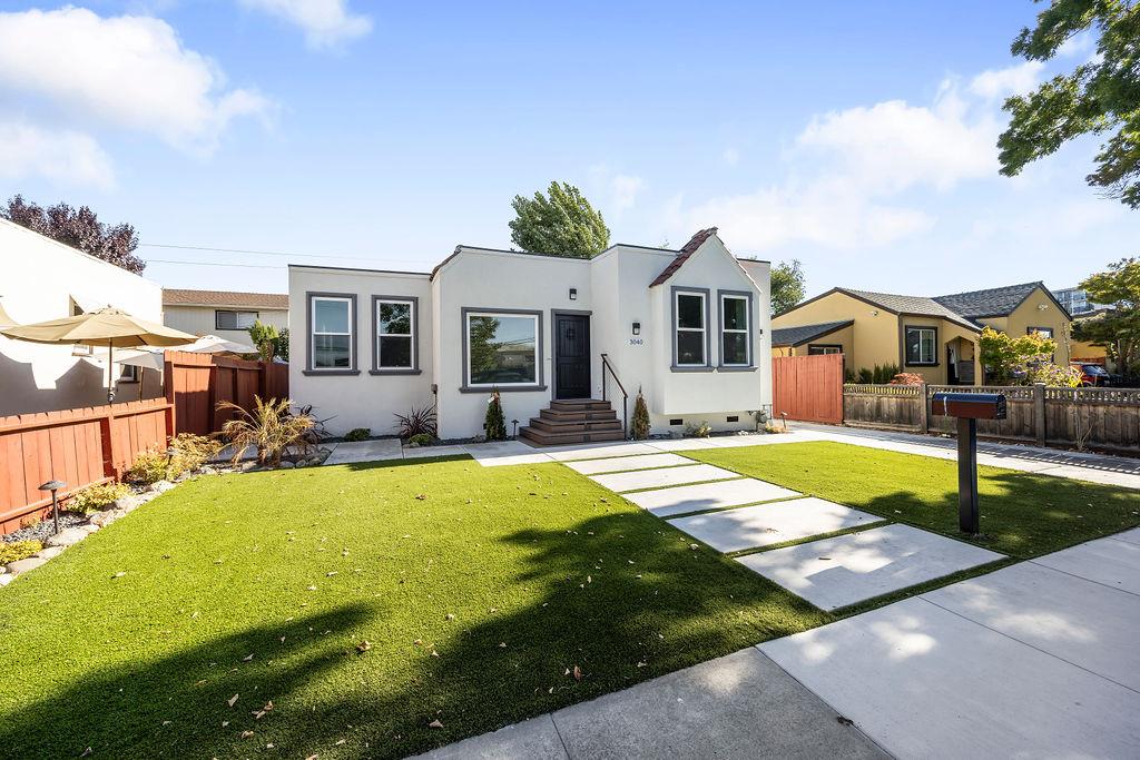 3040 Hoover Street, Redwood City