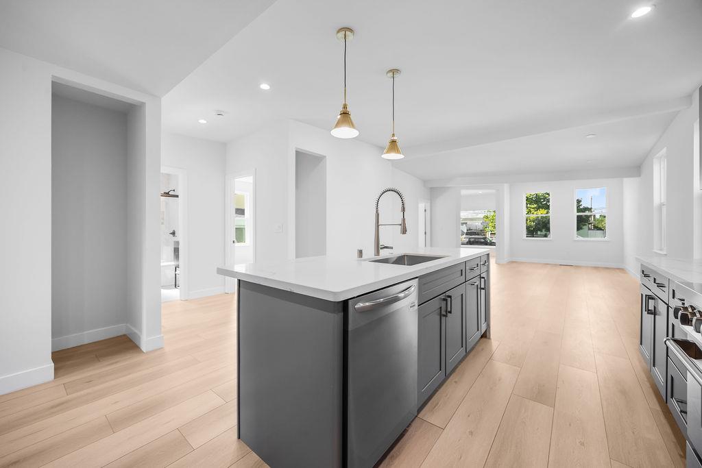 3040 Hoover Street, Redwood City