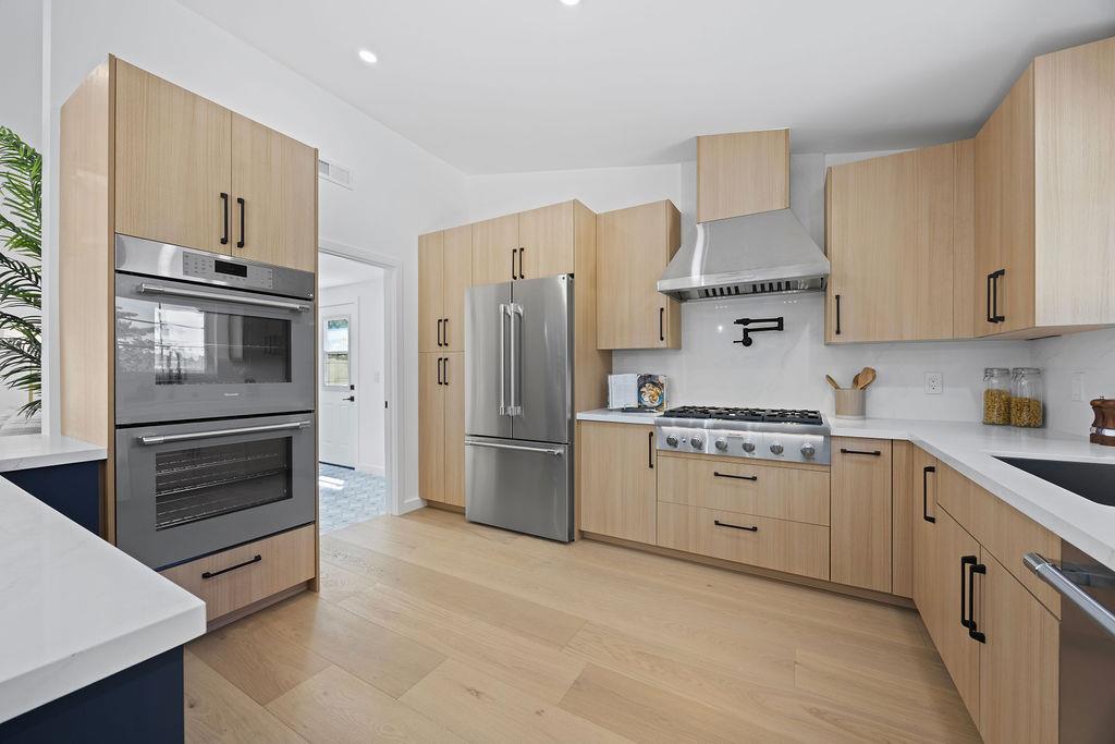 132 Lakeshore Drive, San Mateo