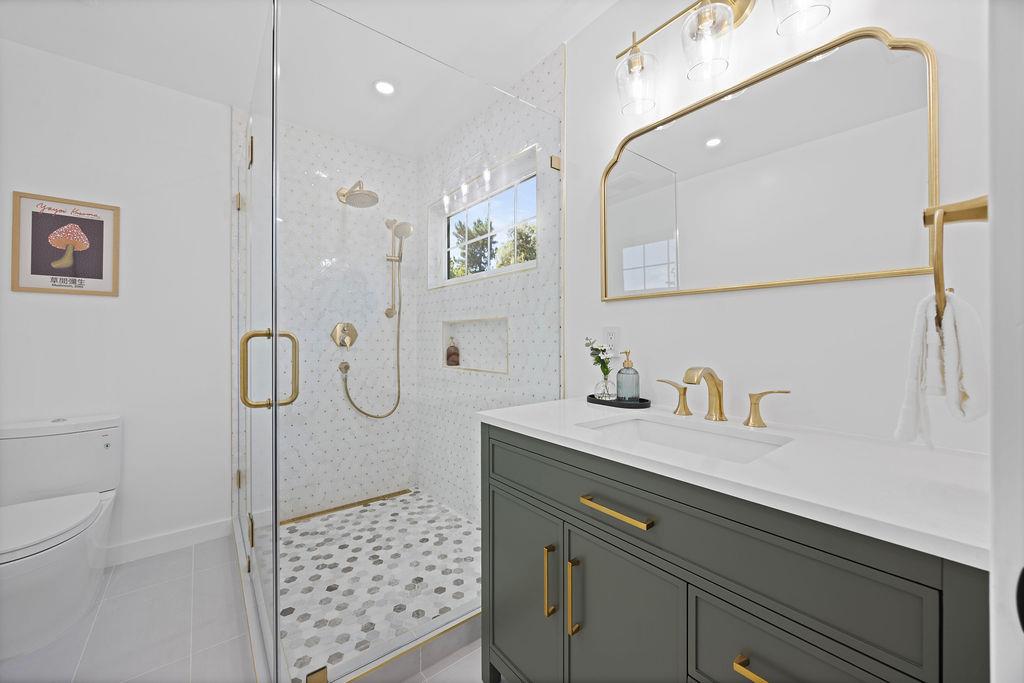 132 Lakeshore Drive, San Mateo