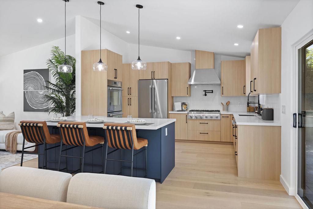 132 Lakeshore Drive, San Mateo