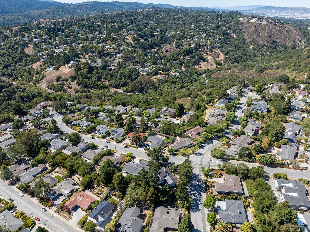 132 Lakeshore Drive, San Mateo