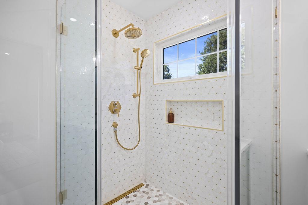 132 Lakeshore Drive, San Mateo