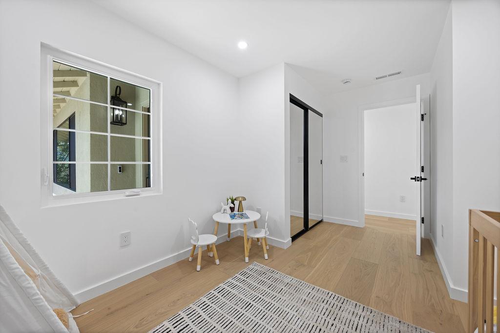132 Lakeshore Drive, San Mateo
