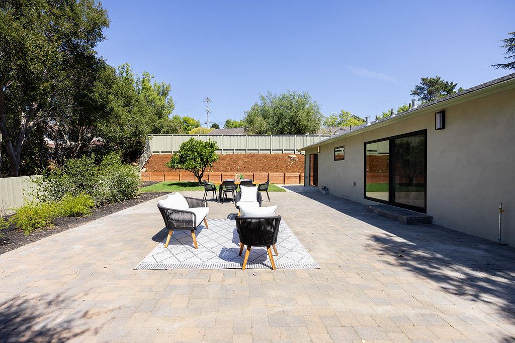 132 Lakeshore Drive, San Mateo