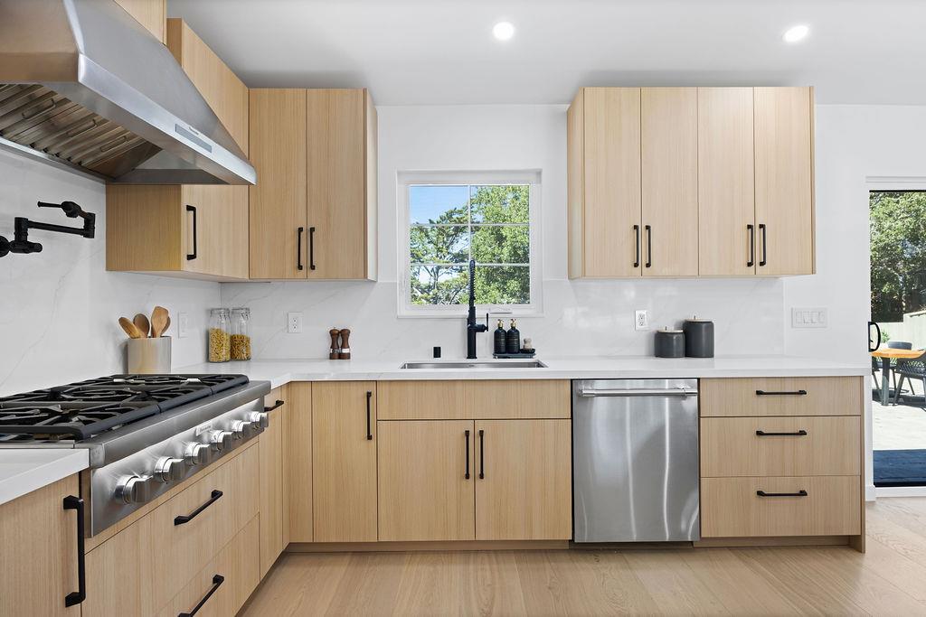 132 Lakeshore Drive, San Mateo