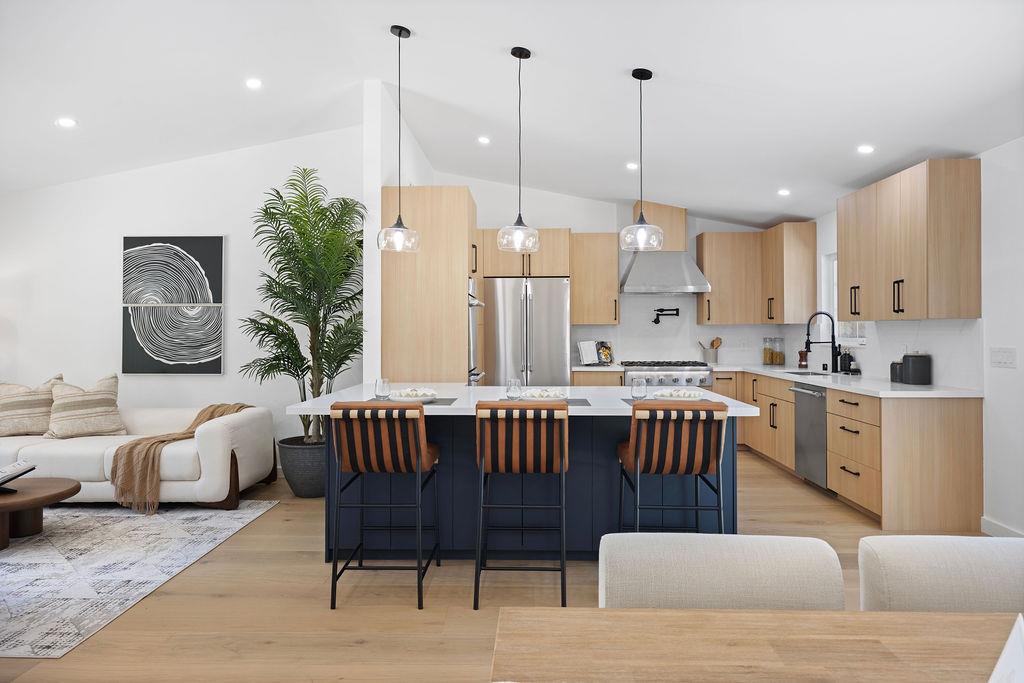 132 Lakeshore Drive, San Mateo