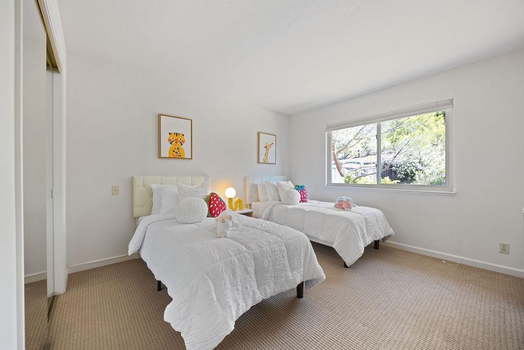 16 Niner Court, Redwood City