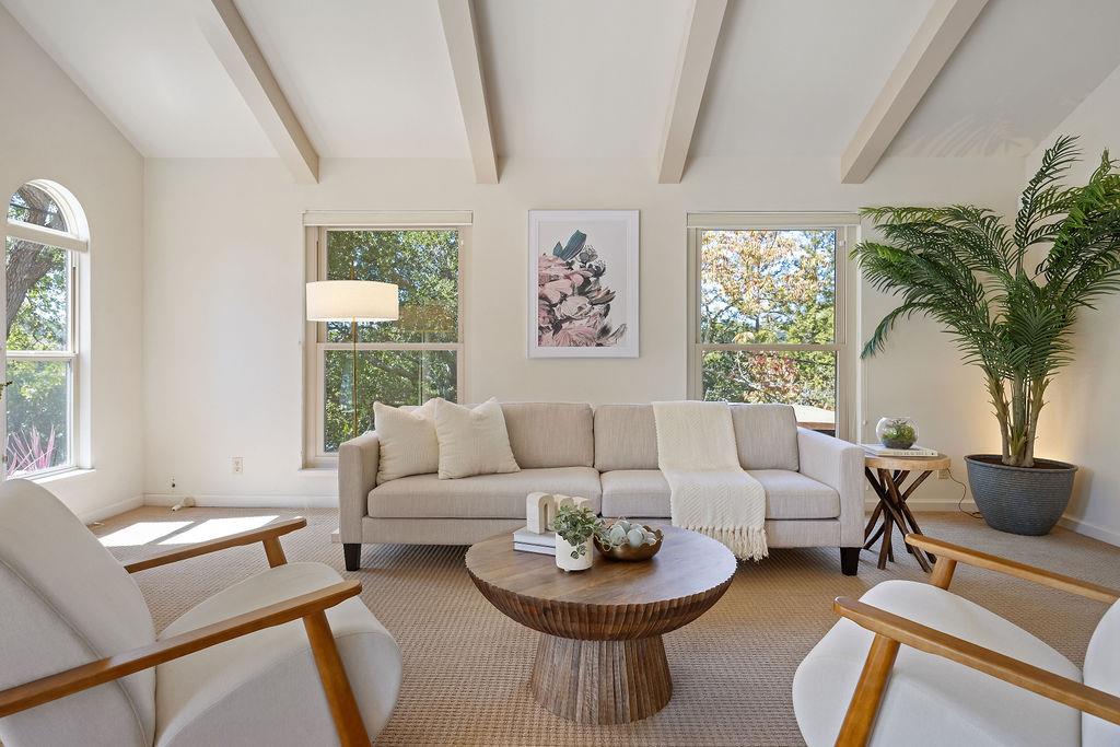 16 Niner Court, Redwood City