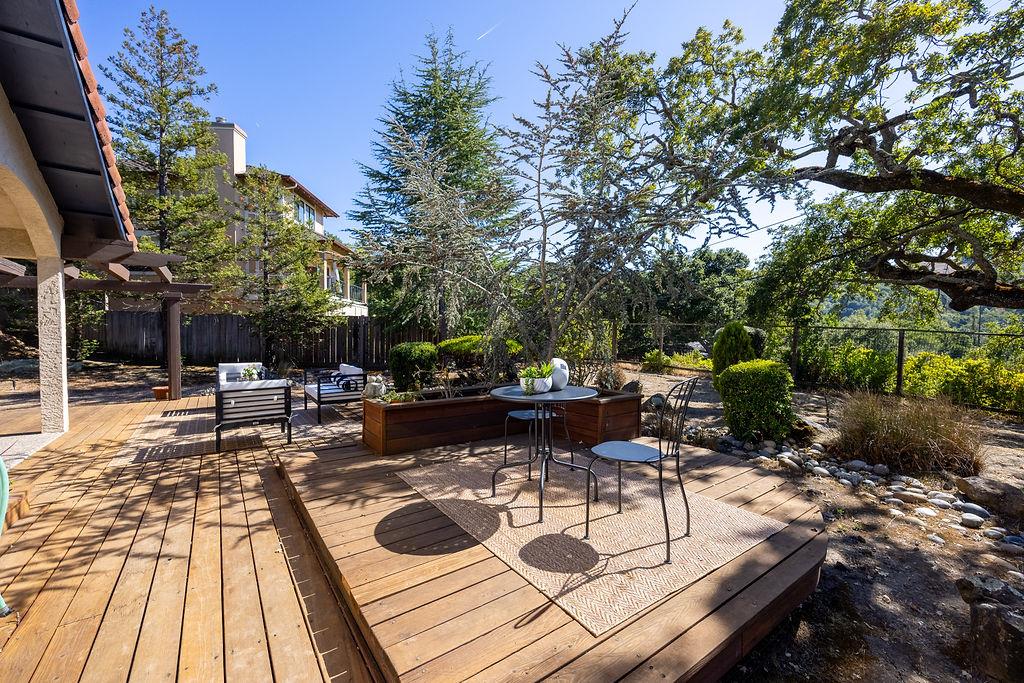 16 Niner Court, Redwood City