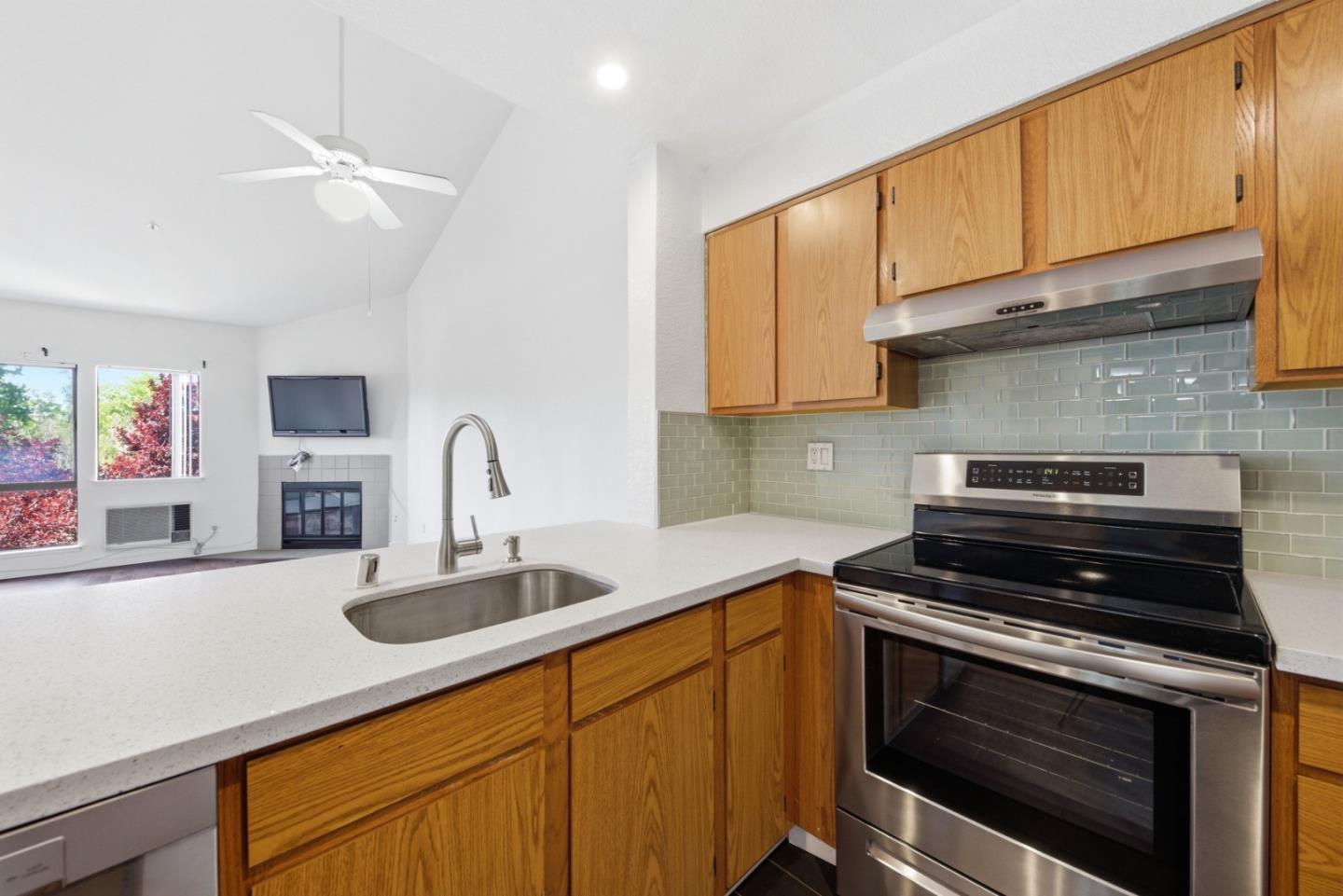 39224 Guardino Drive #314, Fremont