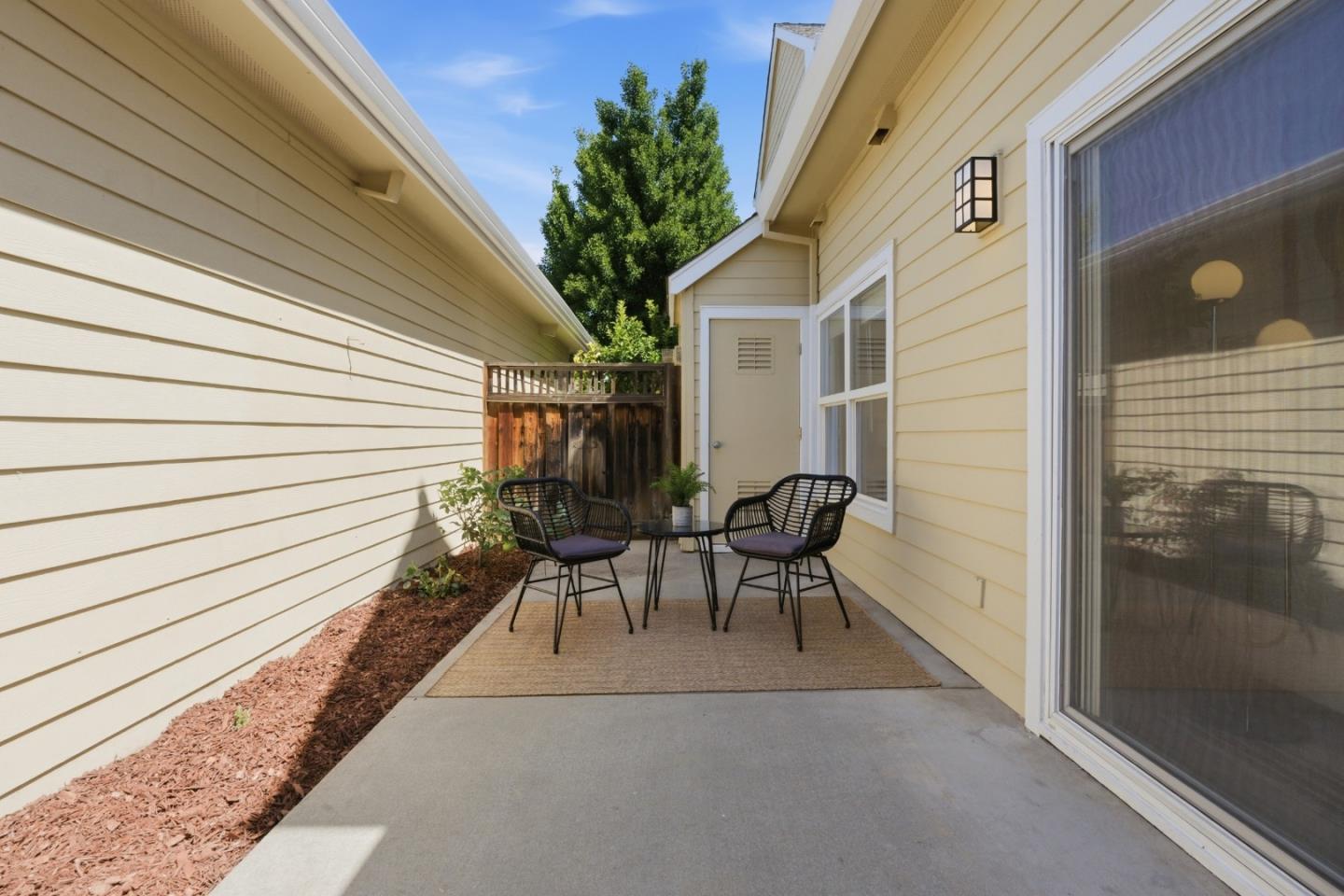 769 Bryn Mawr Court, Mountain View