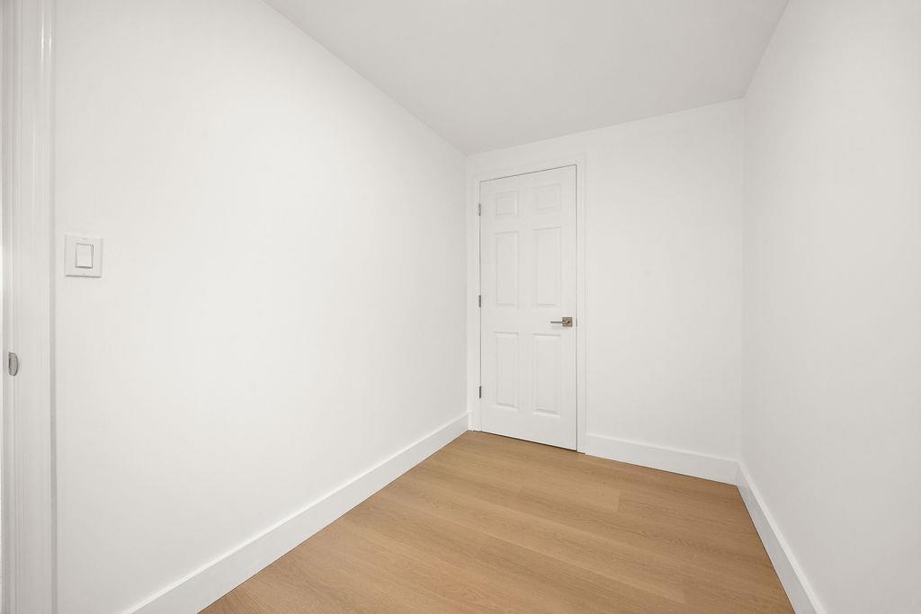 71 Castleton AVE