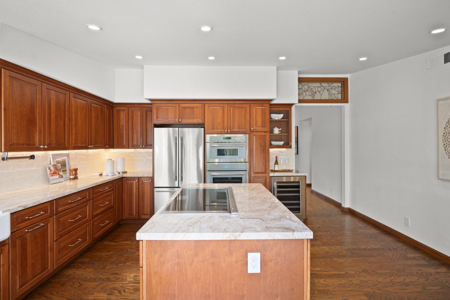 300 Tampa Court, Foster City
