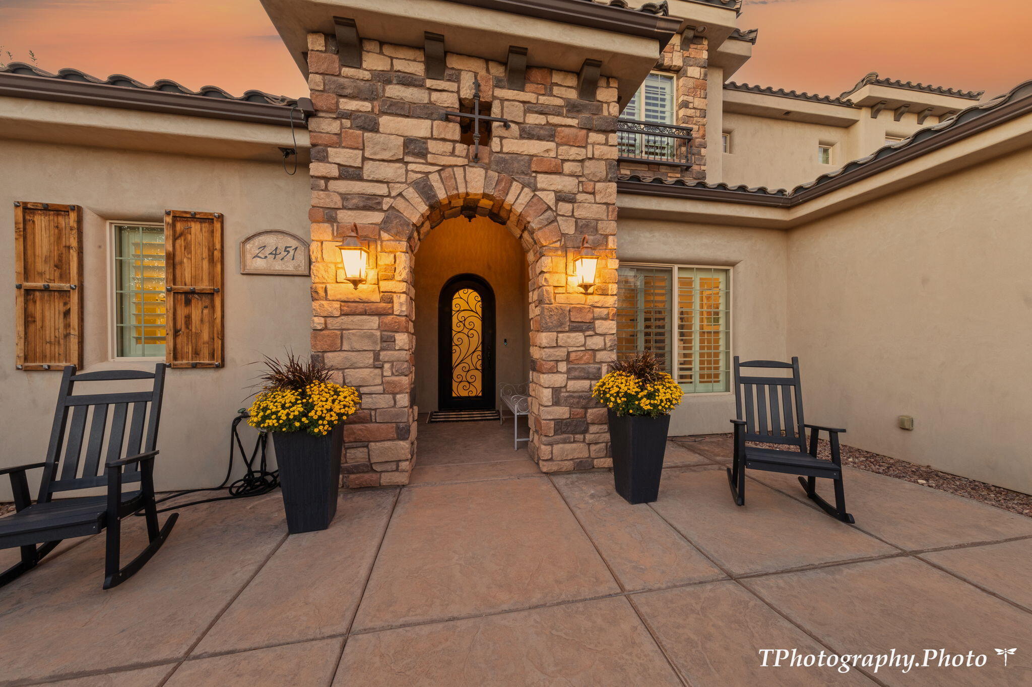 2451 E Lagrasse CIR