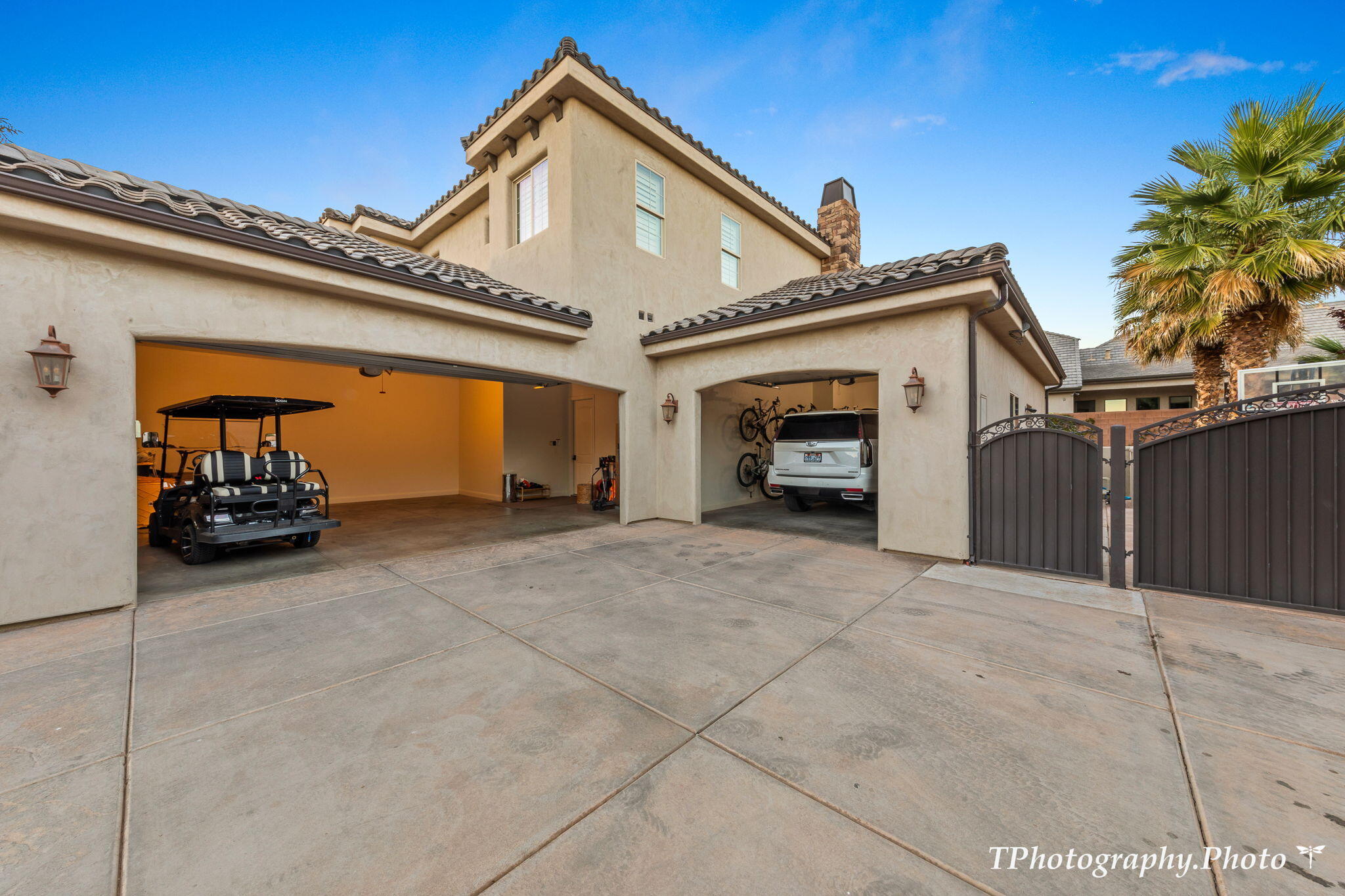 2451 E Lagrasse CIR