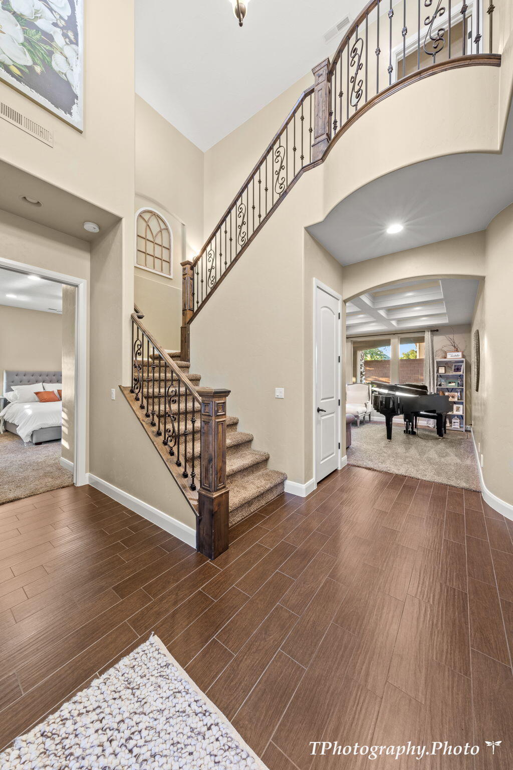 2451 E Lagrasse CIR