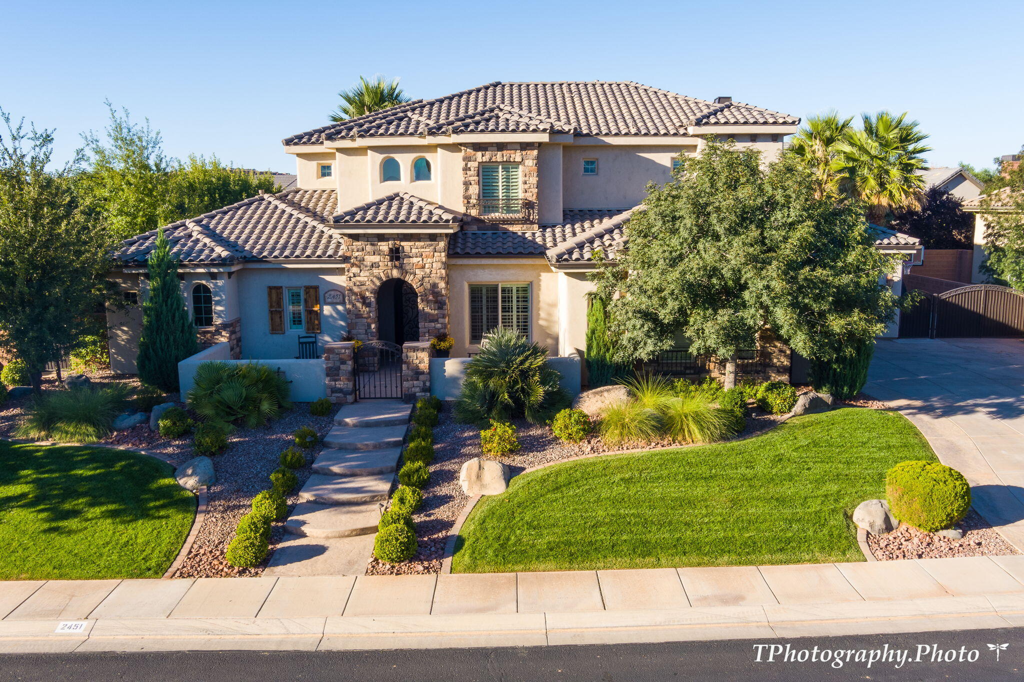 2451 E Lagrasse CIR