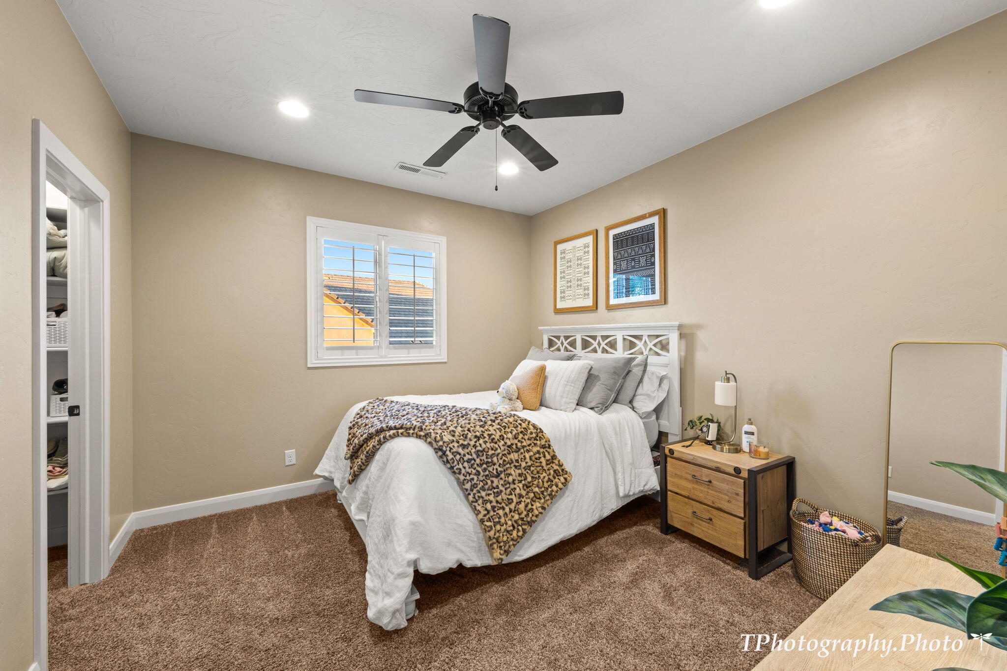 2451 E Lagrasse CIR