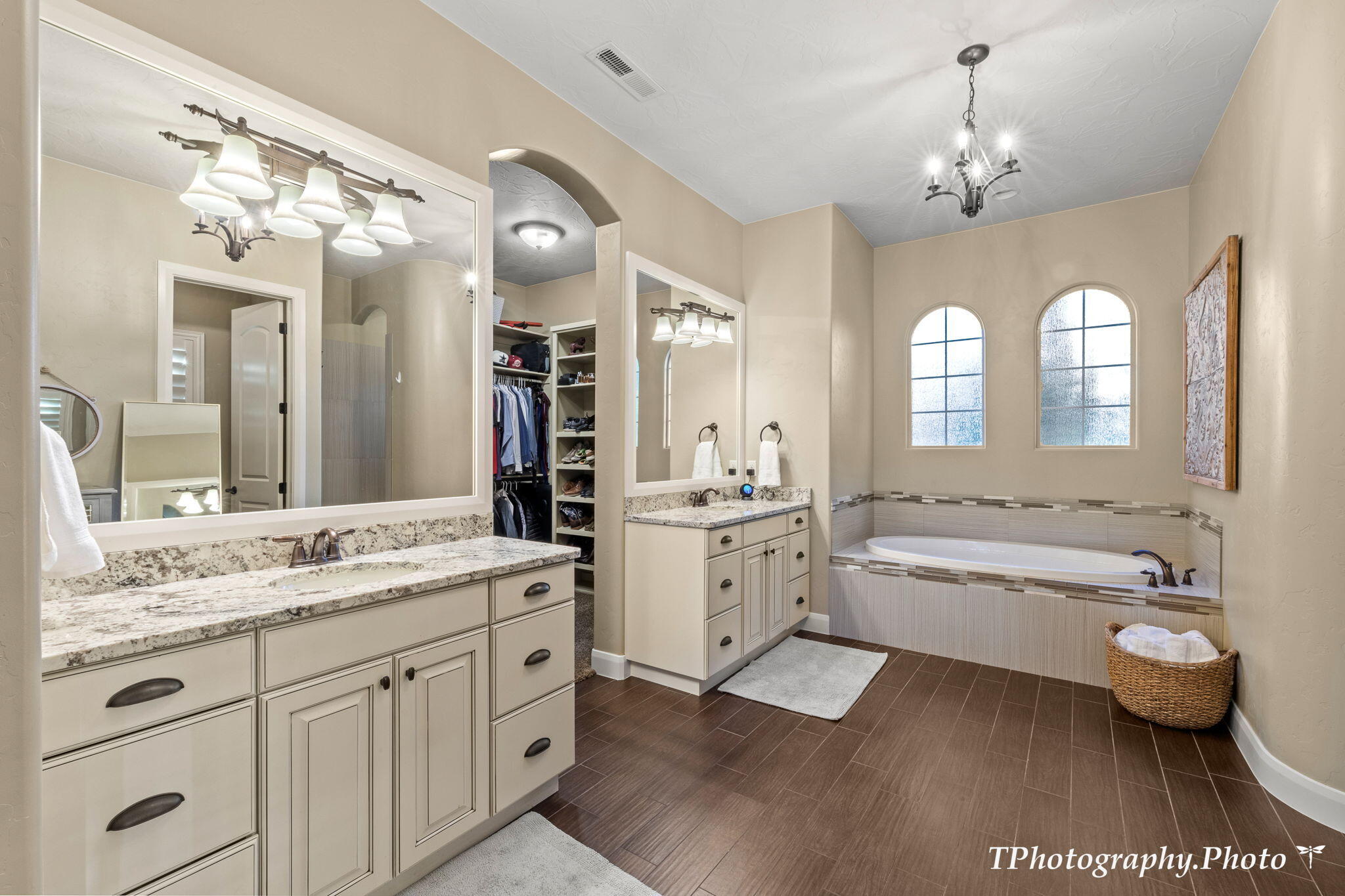 2451 E Lagrasse CIR