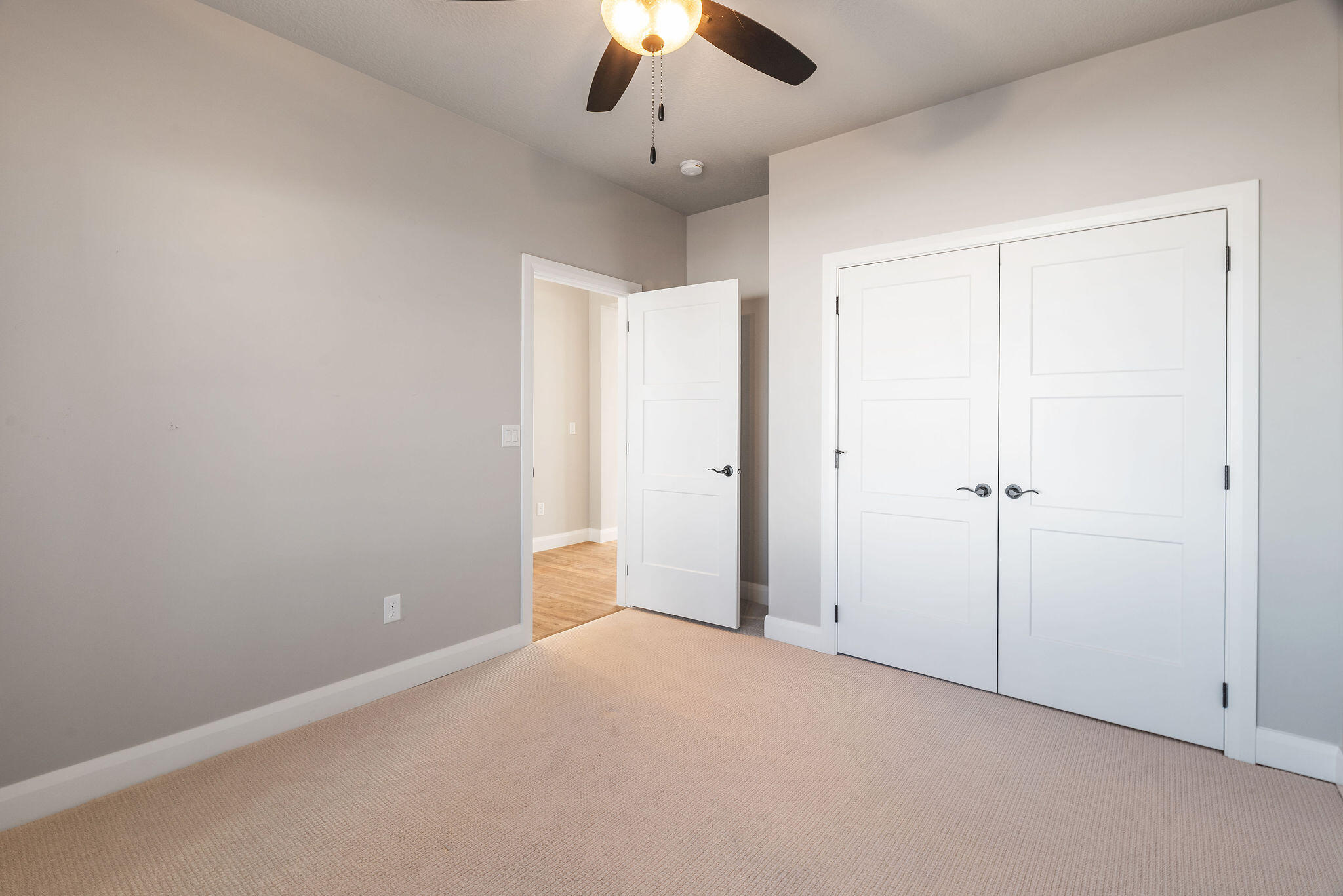 2735 W Sterling Drive DR