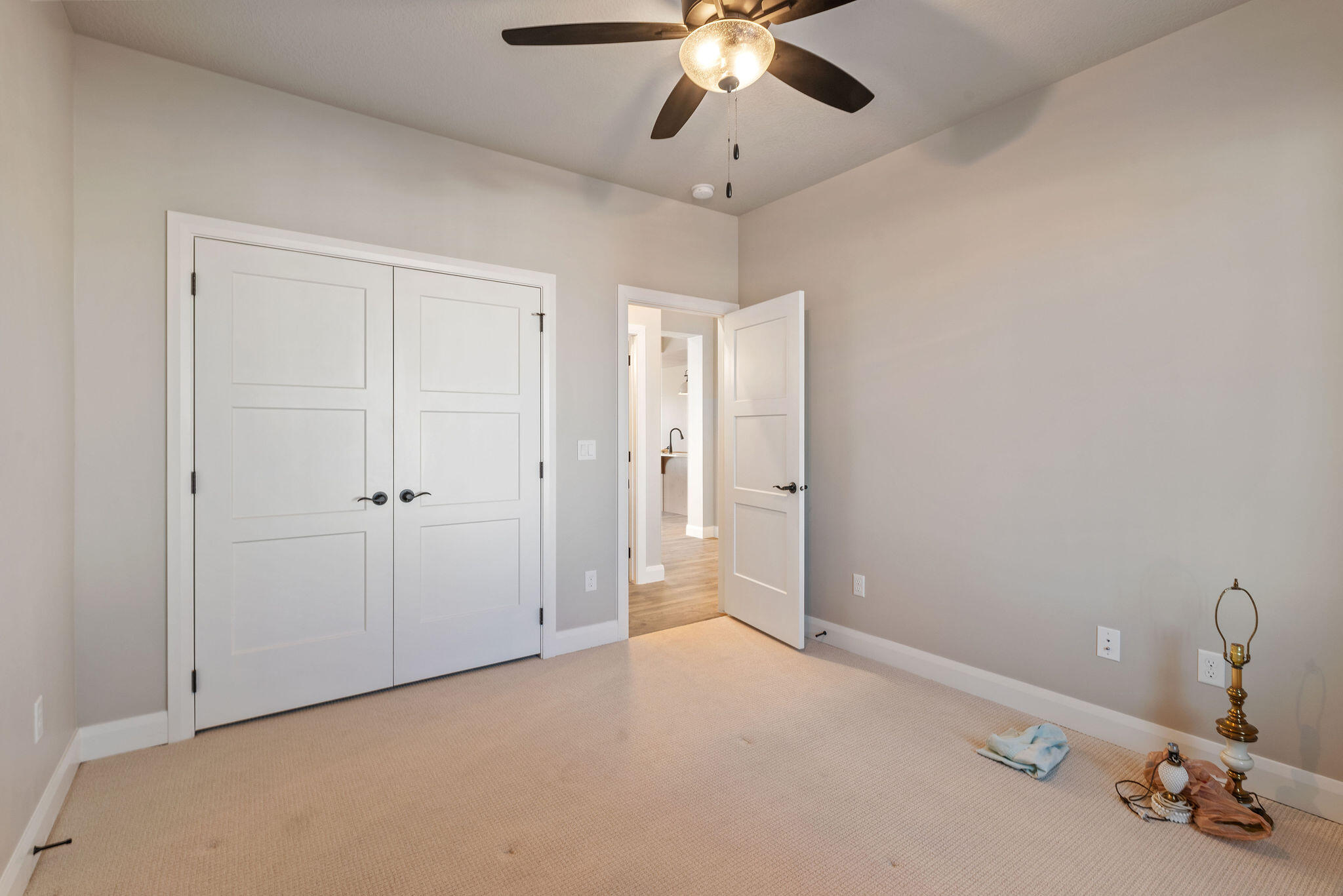 2735 W Sterling Drive DR