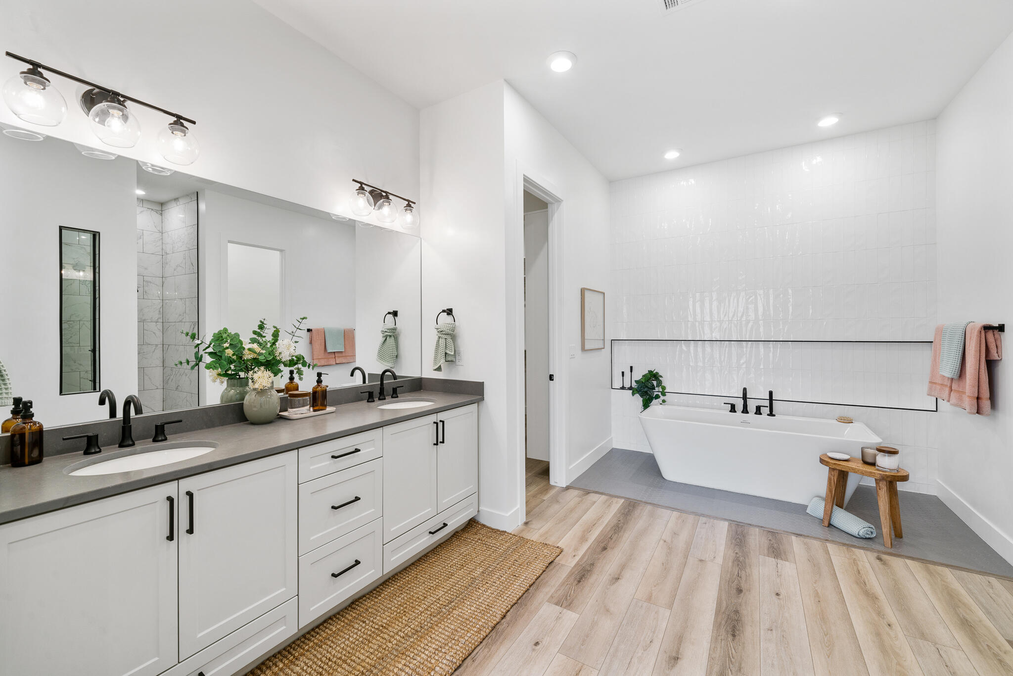 Spring Lily DR Unit: 322