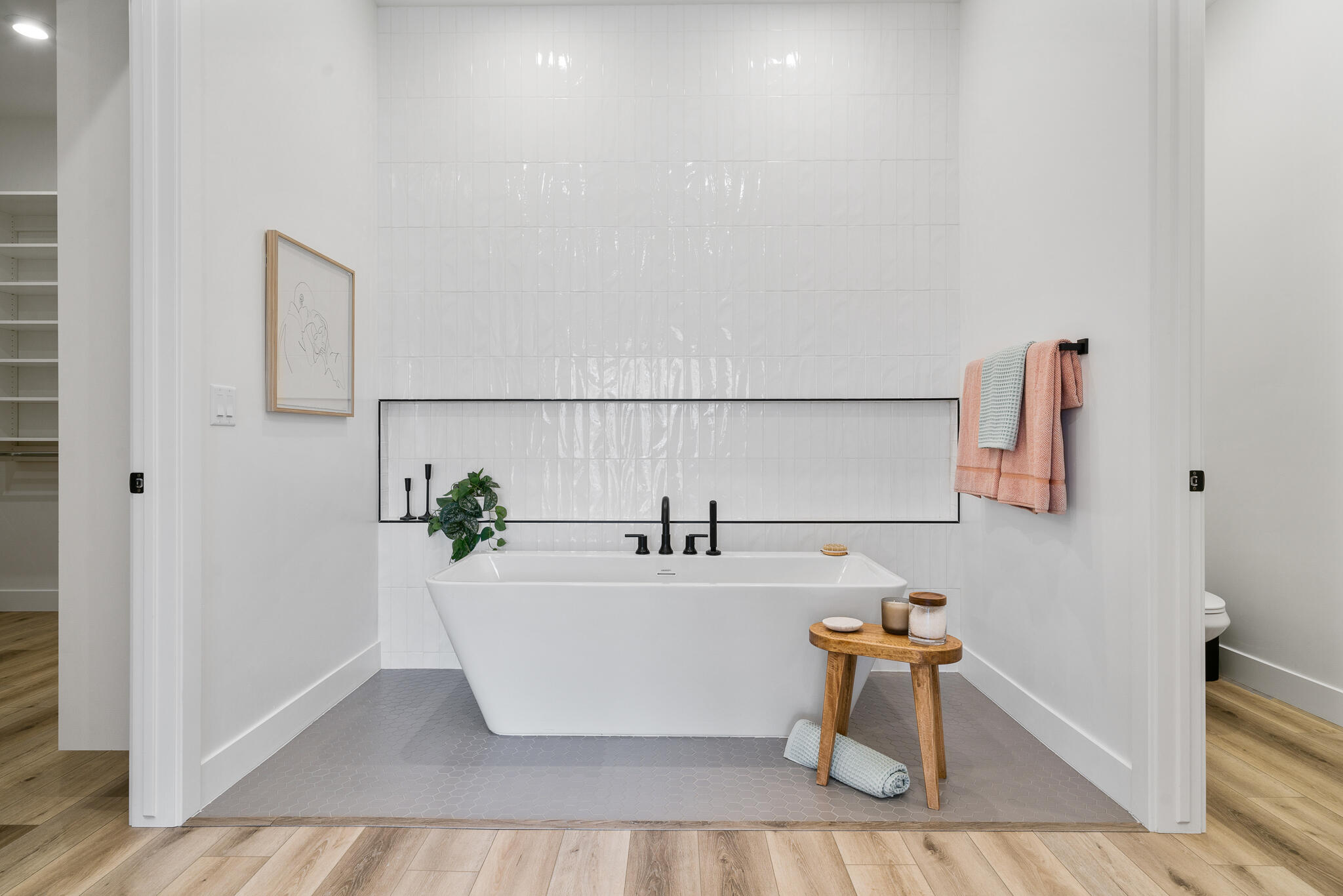 Spring Lily DR Unit: 322