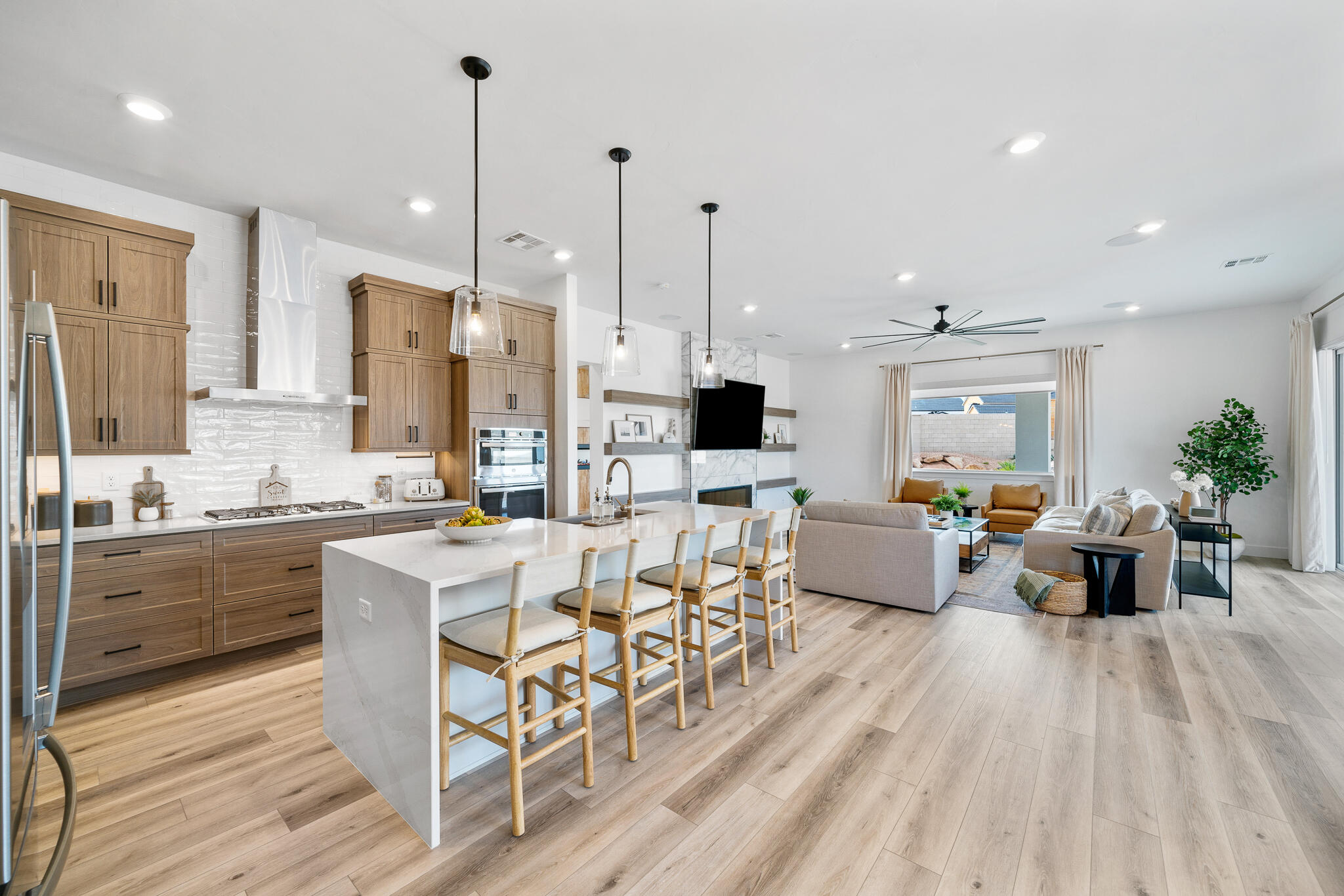 Spring Lily DR Unit: 322