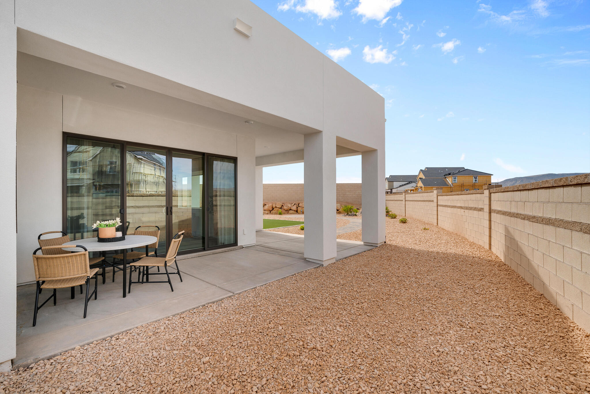 Spring Lily DR Unit: 322