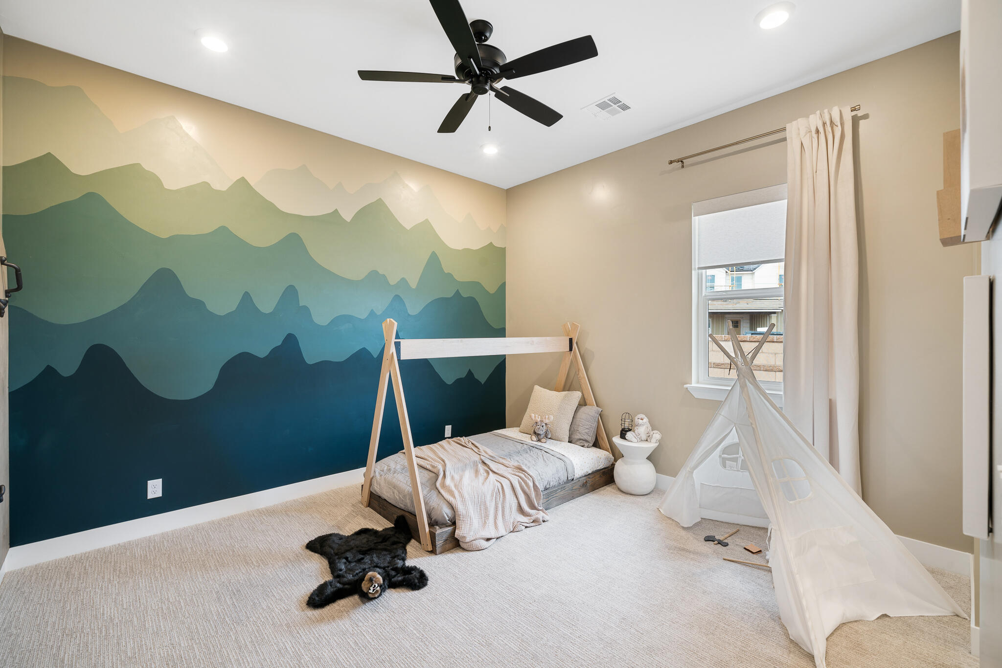 Spring Lily DR Unit: 322