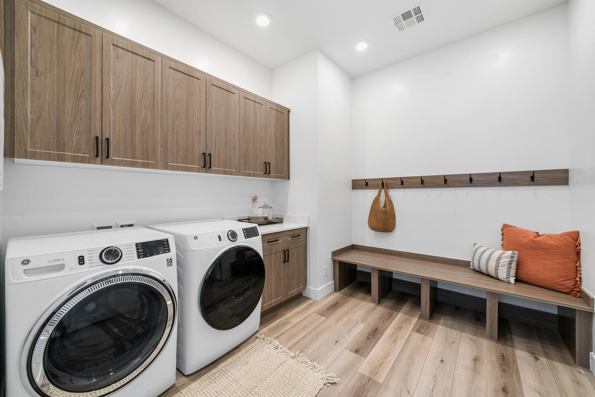 Spring Lily DR Unit: 322