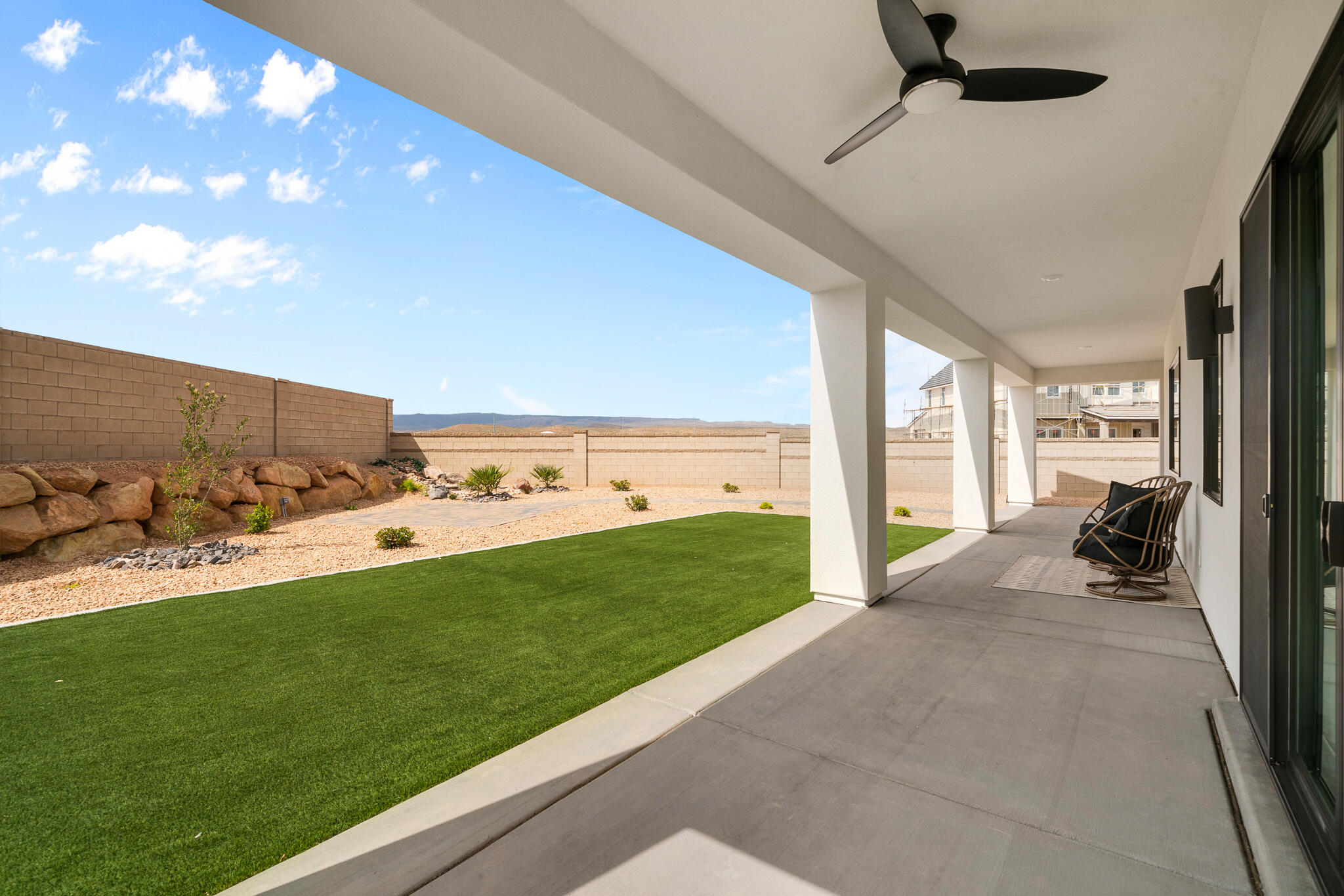 Spring Lily DR Unit: 322