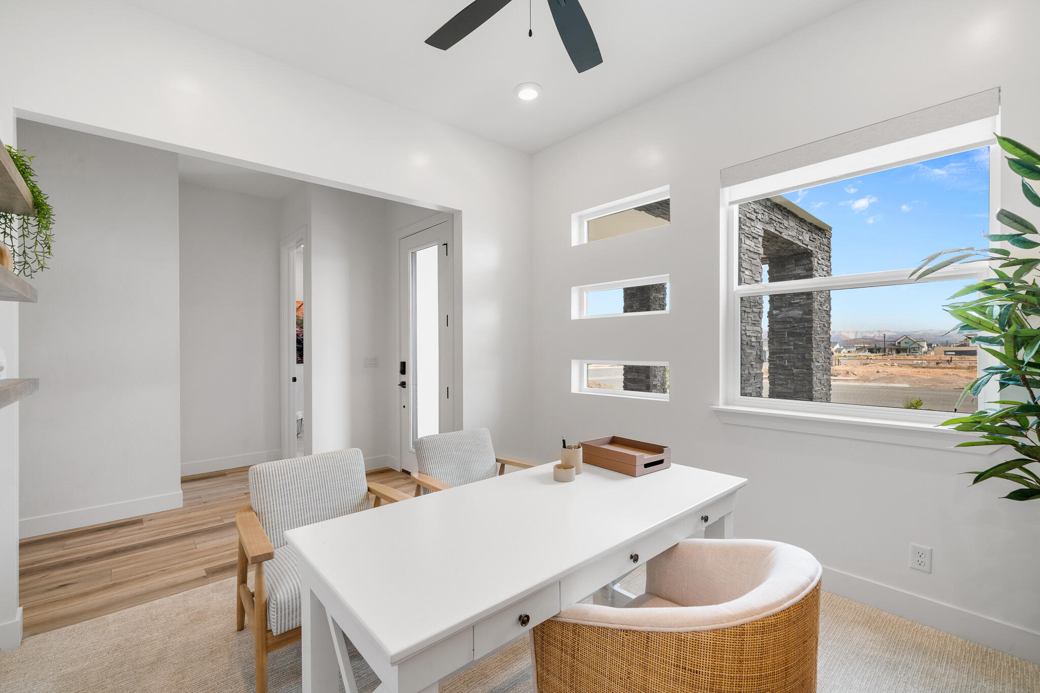 Spring Lily DR Unit: 322