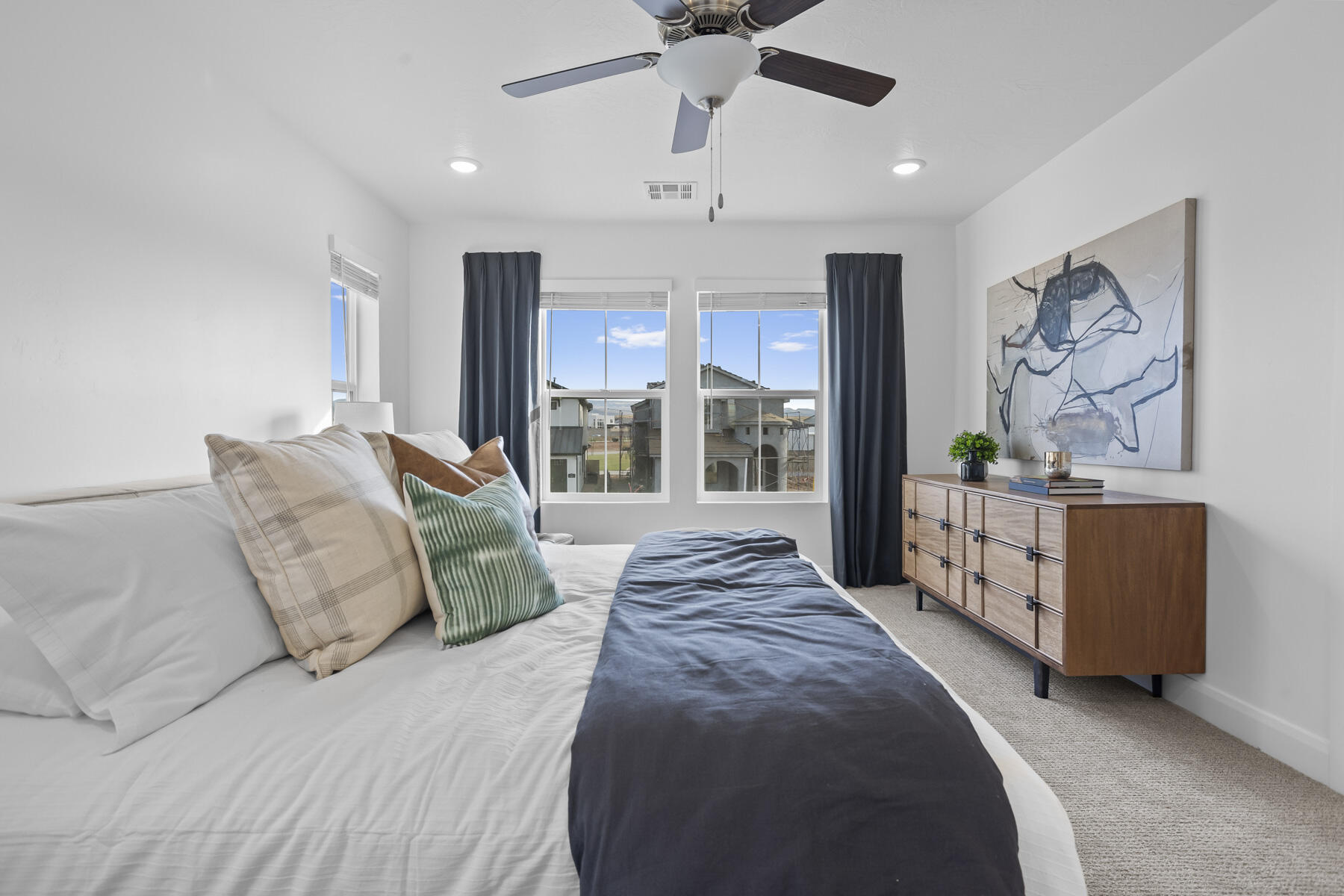 484 W Greenstone Place Unit: #1011