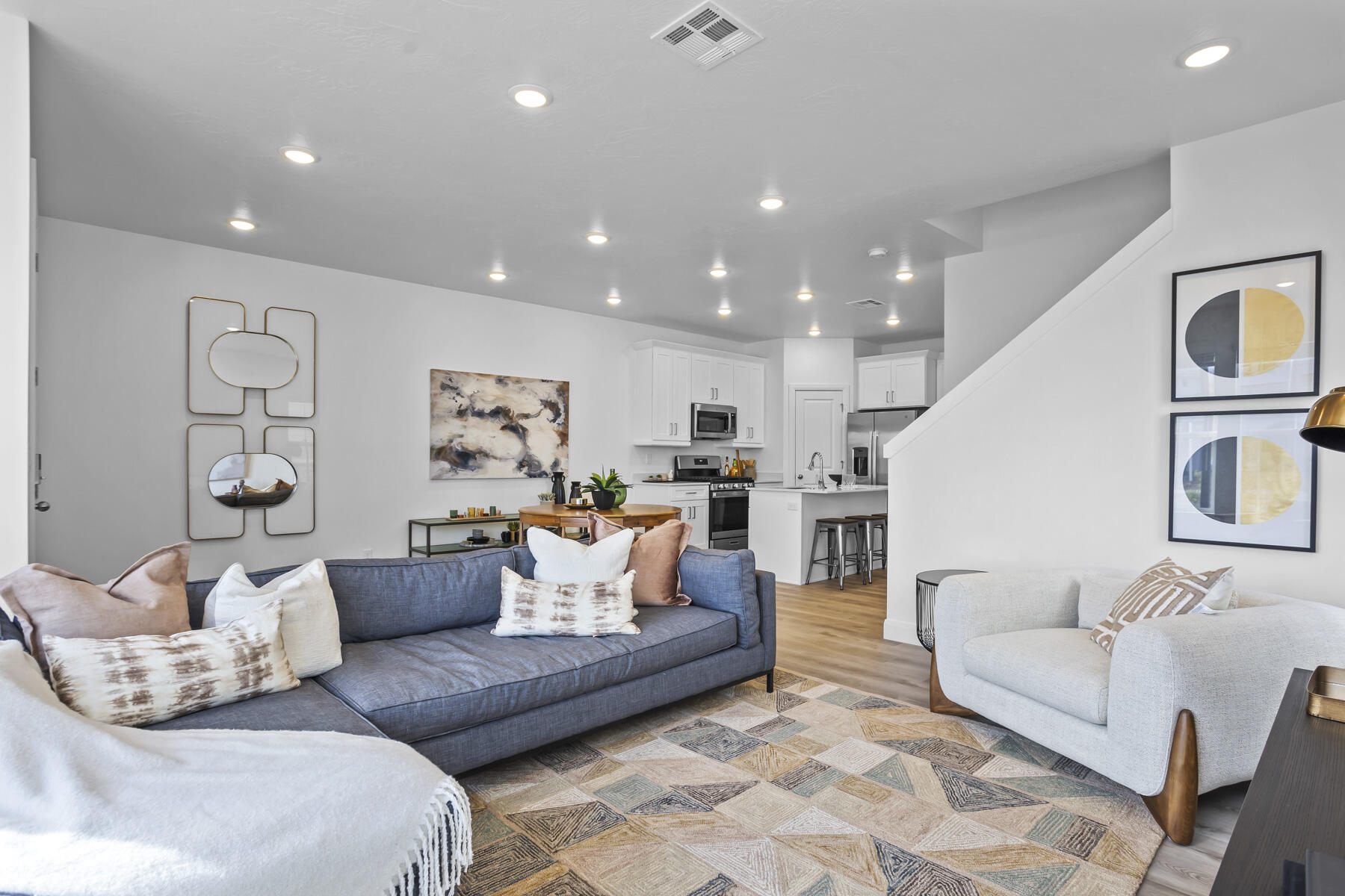 484 W Greenstone Place Unit: #1011