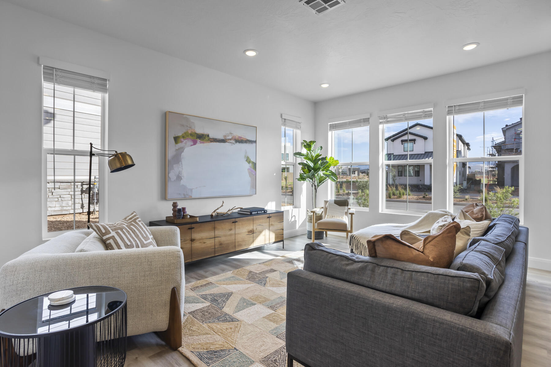 484 W Greenstone Place Unit: #1011