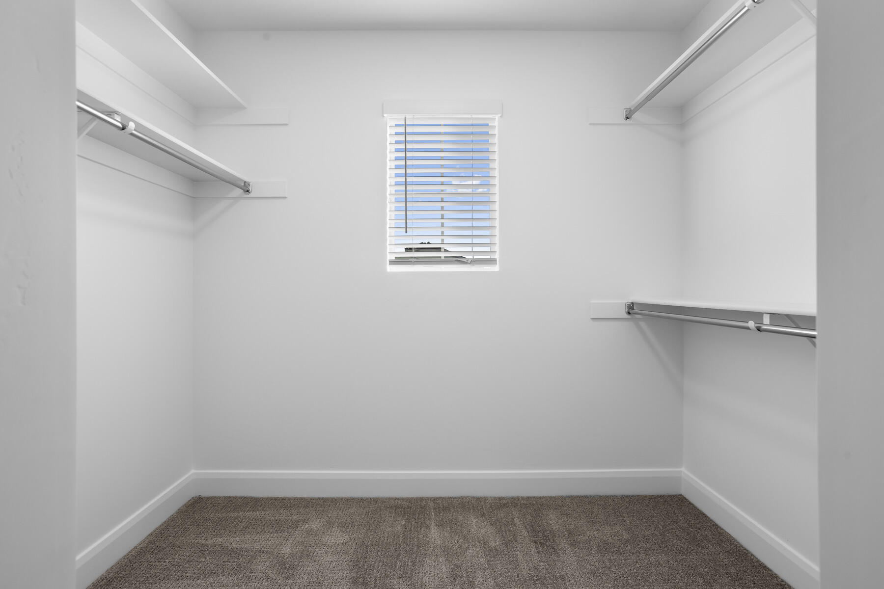 484 W Greenstone Place Unit: #1011